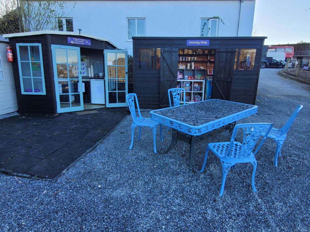 1 Glamping Tent With Kitchen & Electric On Small Family Campsite, No Bedding Supplied Narberth Exterior foto