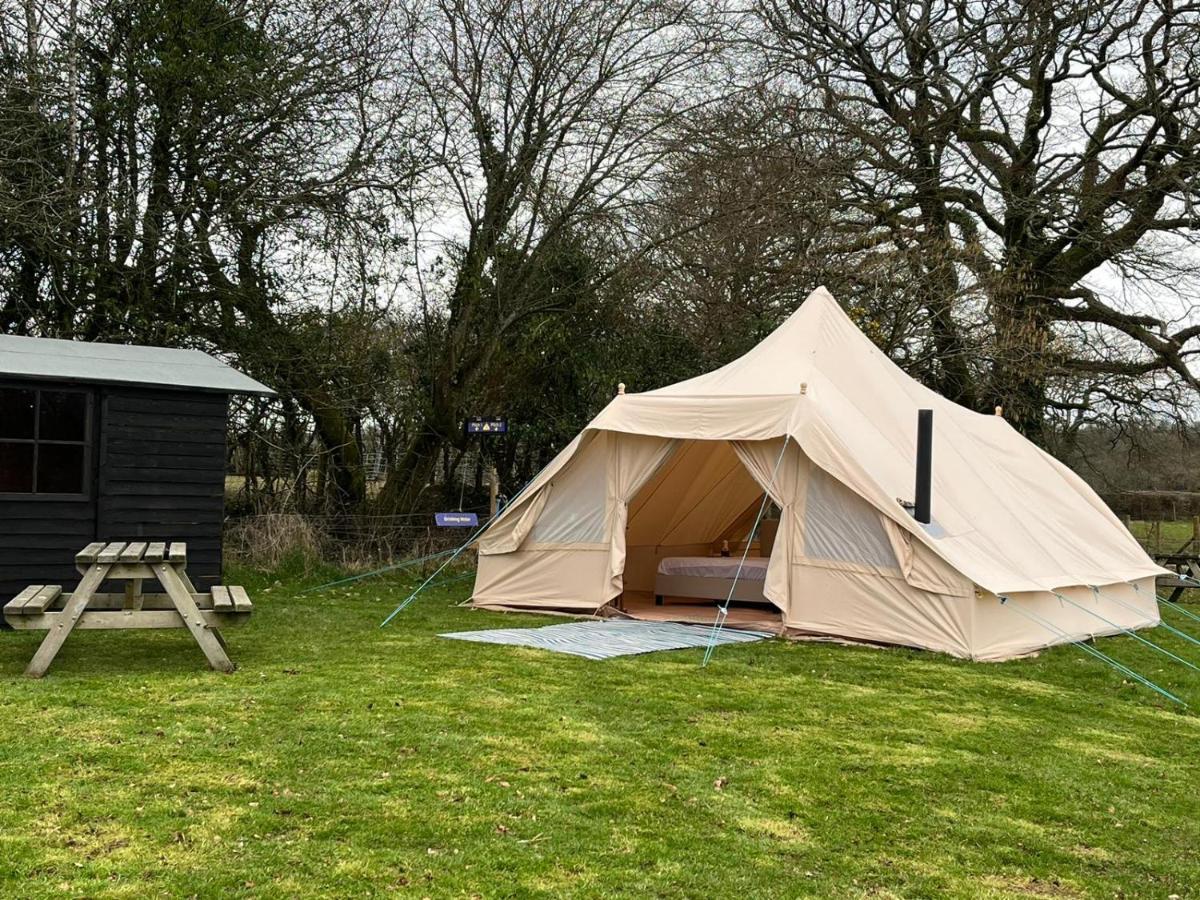 1 Glamping Tent With Kitchen & Electric On Small Family Campsite, No Bedding Supplied Narberth Exterior foto